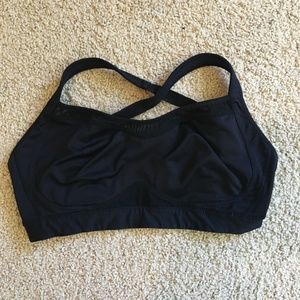 Old Navy Active Black Sports Bra in Women